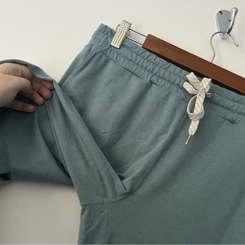 Vuori Performance Light Blue Jogger Pants Women’s Small - Picture 3 of 10